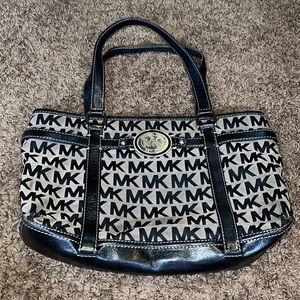Micheal kors EUC🌹shoulder bag